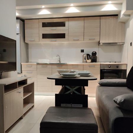 Standard Apartment By Prima Lodging Солун Екстериор снимка