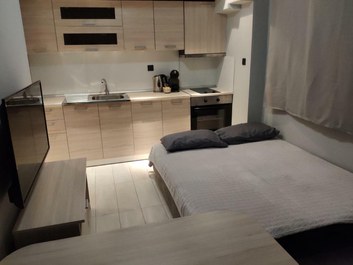 Standard Apartment By Prima Lodging Солун Екстериор снимка
